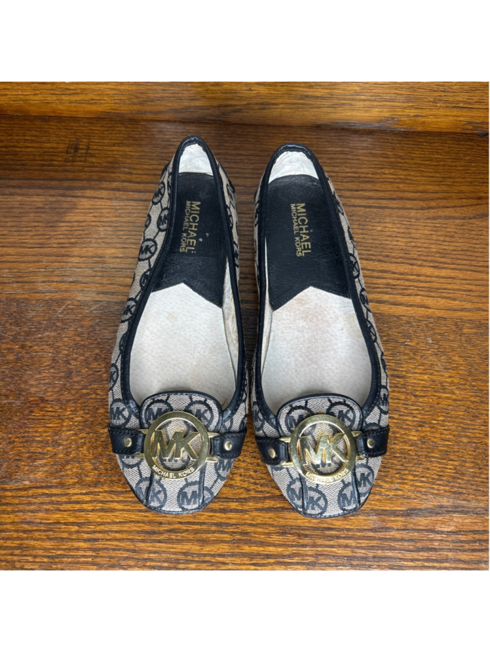 Michael Kors black and gold shoes size 6 m woman’s